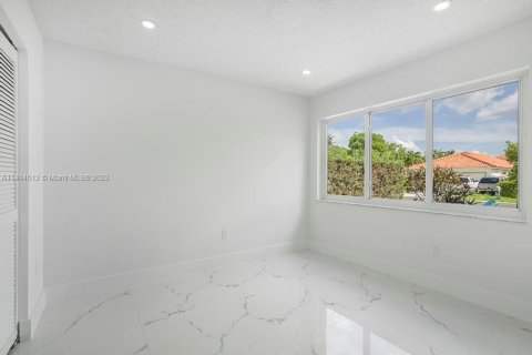 Casa en venta en Miami Lakes, Florida, 4 dormitorios, 176.61 m2 № 556038 - foto 21
