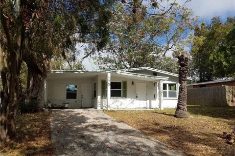 House in New Port Richey, Florida 3 bedrooms, 87.7 sq.m. № 1339065 - photo 1