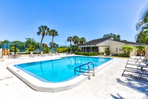 Casa en venta en North Palm Beach, Florida, 3 dormitorios, 209.68 m2 № 1170942 - foto 2