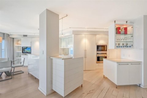 Copropriété à vendre à Longboat Key, Floride: 2 chambres, 135.45 m2 № 1357859 - photo 14