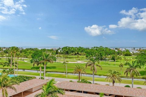 Condo in Longboat Key, Florida, 2 bedrooms  № 1357859 - photo 24