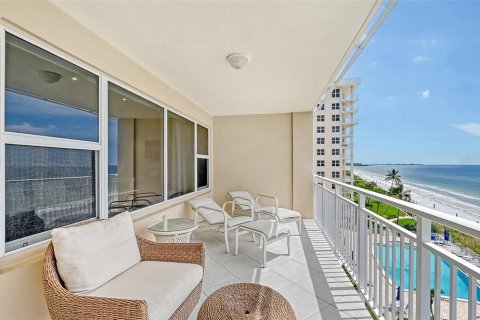 Condo in Longboat Key, Florida, 2 bedrooms  № 1357859 - photo 13