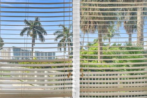 Condominio en venta en Aventura, Florida, 3 dormitorios, 197.88 m2 № 1293534 - foto 19