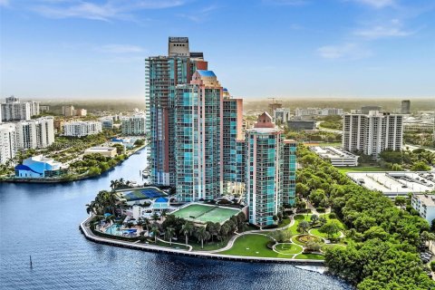 Condominio en venta en Aventura, Florida, 3 dormitorios, 197.88 m2 № 1293534 - foto 1