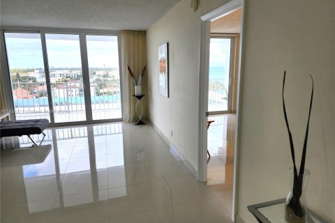 Condominio en venta en Deerfield Beach, Florida, 1 dormitorio, 78.78 m2 № 1310094 - foto 27