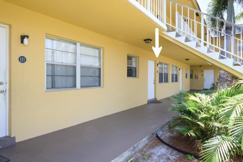 Condominio en venta en Lantana, Florida, 1 dormitorio, 57.6 m2 № 1175232 - foto 19