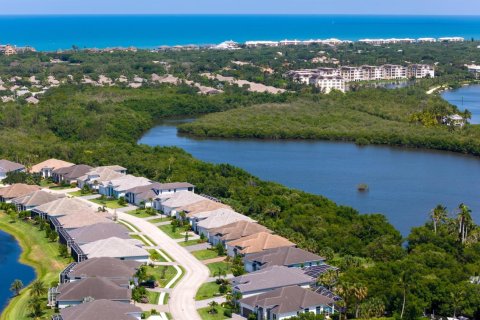 Villa ou maison à vendre à Vero Beach, Floride: 2 chambres, 198.16 m2 № 1216058 - photo 2