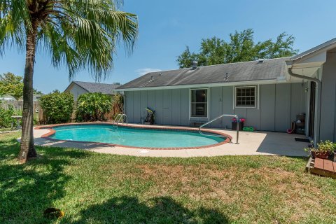 Villa ou maison à vendre à Royal Palm Beach, Floride: 3 chambres, 140.1 m2 № 1215978 - photo 16