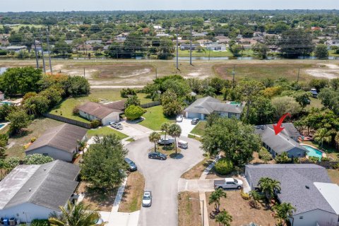 Villa ou maison à vendre à Royal Palm Beach, Floride: 3 chambres, 140.1 m2 № 1215978 - photo 2