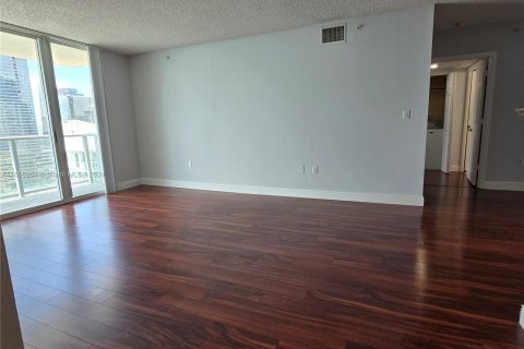 Apartamento en alquiler en Miami, Florida, 2 dormitorios, 105.91 m2 № 1355339 - foto 9