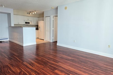 Appartement à louer à Miami, Floride: 2 chambres, 105.91 m2 № 1355339 - photo 3