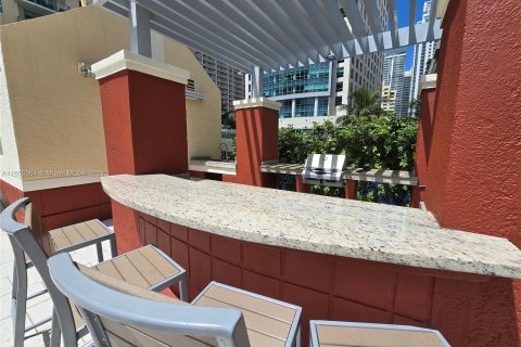 Apartamento en alquiler en Miami, Florida, 2 dormitorios, 105.91 m2 № 1355339 - foto 30