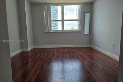 Appartement à louer à Miami, Floride: 2 chambres, 105.91 m2 № 1355339 - photo 12