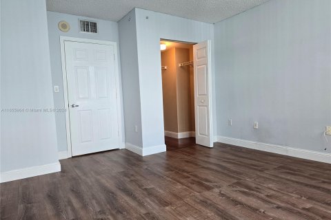 Appartement à louer à Miami, Floride: 2 chambres, 105.91 m2 № 1355339 - photo 20