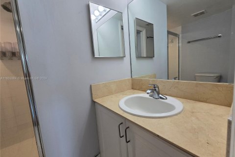 Appartement à louer à Miami, Floride: 2 chambres, 105.91 m2 № 1355339 - photo 18