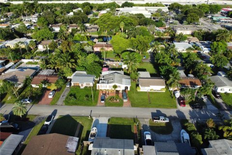 Casa en venta en Hollywood, Florida, 3 dormitorios, 147.16 m2 № 1355293 - foto 7