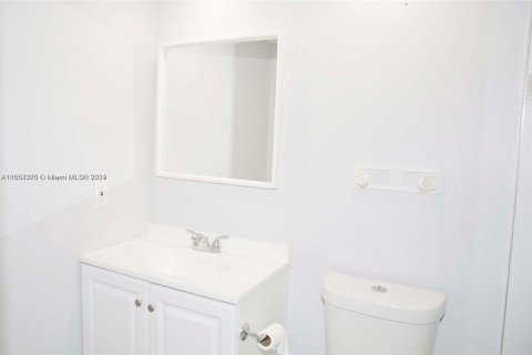 Copropriété à vendre à Hallandale Beach, Floride: 2 chambres, 89.65 m2 № 1355294 - photo 17