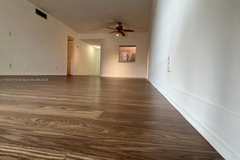 Copropriété à vendre à Sunrise, Floride: 2 chambres, 104.98 m2 № 1355254 - photo 6