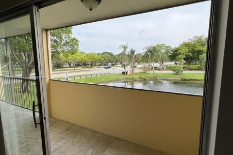 Condo in Sunrise, Florida, 2 bedrooms  № 1355254 - photo 17