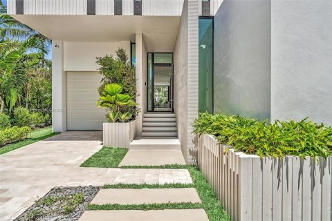 Casa en venta en Miami Beach, Florida, 5 dormitorios, 338.72 m2 № 1239578 - foto 3