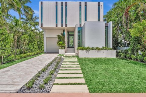 Villa ou maison à vendre à Miami Beach, Floride: 5 chambres, 338.72 m2 № 1239578 - photo 1