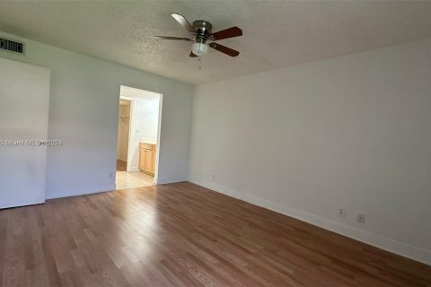 Condo in Plantation, Florida, 1 bedroom  № 1356751 - photo 10