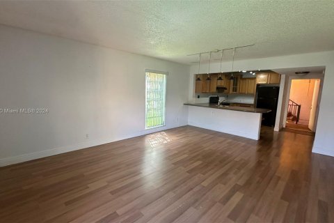 Condo in Plantation, Florida, 1 bedroom  № 1356751 - photo 1