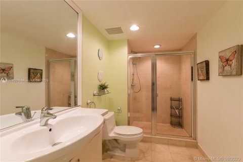 Condo in Hallandale Beach, Florida, 1 bedroom  № 1356841 - photo 8