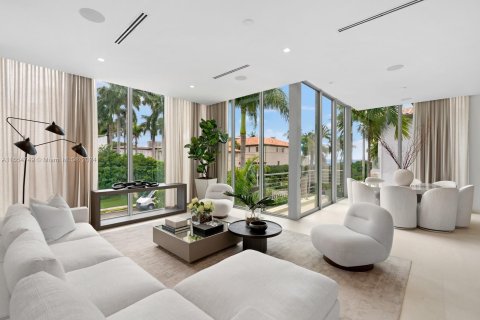 Casa en venta en Miami, Florida, 4 dormitorios, 340.02 m2 № 1356794 - foto 15