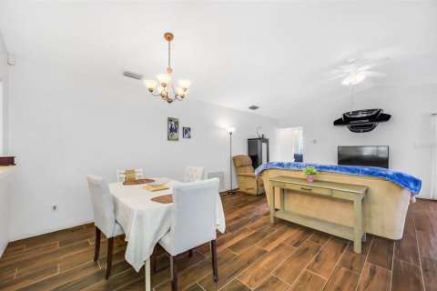 Casa en venta en Brandon, Florida, 3 dormitorios, 130.99 m2 № 1108490 - foto 27