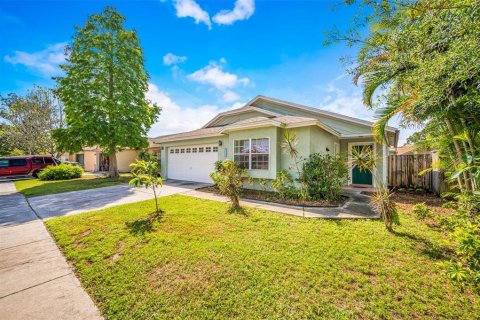 Villa ou maison à vendre à Brandon, Floride: 3 chambres, 130.99 m2 № 1108490 - photo 2