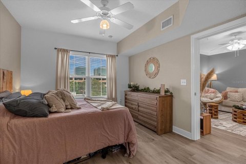 Condo in Orlando, Florida, 1 bedroom  № 1372293 - photo 11