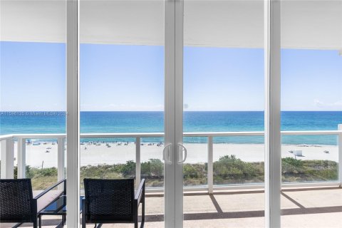 Copropriété à vendre à Miami Beach, Floride: 2 chambres, 122.63 m2 № 1224032 - photo 23