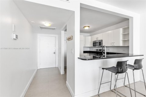 Copropriété à vendre à Miami Beach, Floride: 2 chambres, 122.63 m2 № 1224032 - photo 19