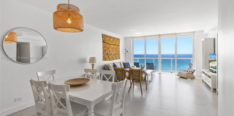 Condo à Miami Beach, Floride, 2 chambres  № 1224032