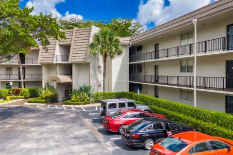 Condominio en venta en Tamarac, Florida, 1 dormitorio, 69.68 m2 № 1210343 - foto 10