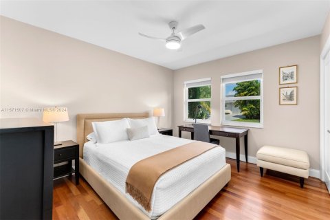 Casa en venta en Palmetto Bay, Florida, 6 dormitorios, 342.25 m2 № 1132394 - foto 15