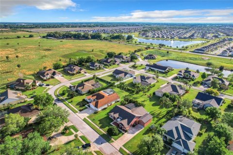 Villa ou maison à vendre à Kissimmee, Floride: 4 chambres, 210.8 m2 № 1108413 - photo 12