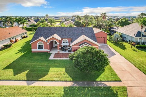 Villa ou maison à vendre à Kissimmee, Floride: 4 chambres, 210.8 m2 № 1108413 - photo 15