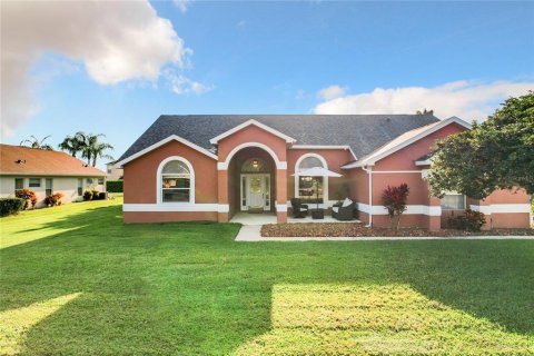 Casa en venta en Kissimmee, Florida, 4 dormitorios, 210.8 m2 № 1108413 - foto 10