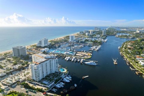 Condo in Fort Lauderdale, Florida, 2 bedrooms  № 1186549 - photo 2