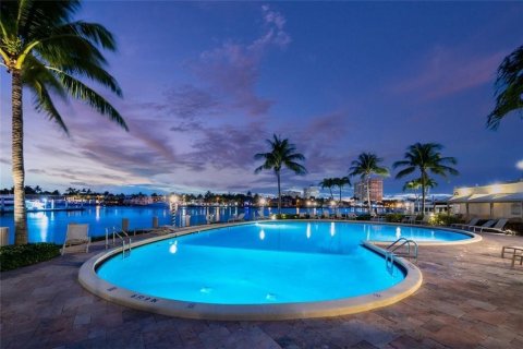 Condominio en venta en Fort Lauderdale, Florida, 2 dormitorios, 111.48 m2 № 1186549 - foto 9