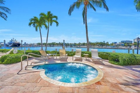 Copropriété à vendre à Fort Lauderdale, Floride: 2 chambres, 111.48 m2 № 1186549 - photo 13