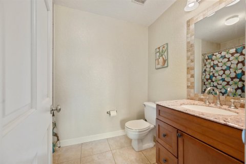 House in Wellington, Florida 4 bedrooms, 794.41 sq.m. № 925291 - photo 7