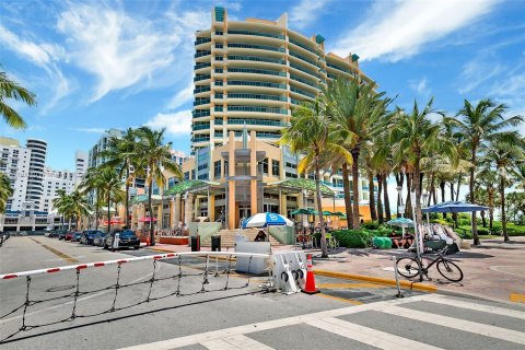 Propiedad comercial en venta en Miami Beach, Florida № 1225536 - foto 4