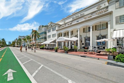 Propiedad comercial en venta en Miami Beach, Florida № 1225536 - foto 17