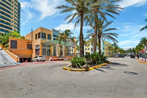 Propiedad comercial en venta en Miami Beach, Florida № 1225536 - foto 20