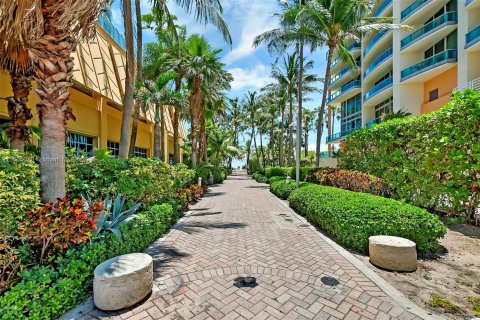 Propiedad comercial en venta en Miami Beach, Florida № 1225536 - foto 19