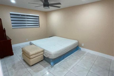 Condominio en venta en Hallandale Beach, Florida, 2 dormitorios, 92.9 m2 № 1173197 - foto 3