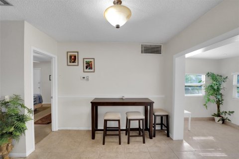 Villa ou maison à vendre à Deerfield Beach, Floride: 3 chambres, 114.46 m2 № 856080 - photo 24
